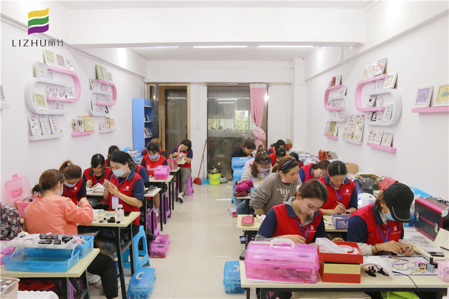 1614051501510736.jpg 美甲課堂練習(xí).JPG