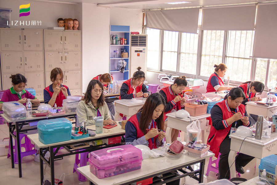 1639117119925119.jpg 美甲大場.jpg