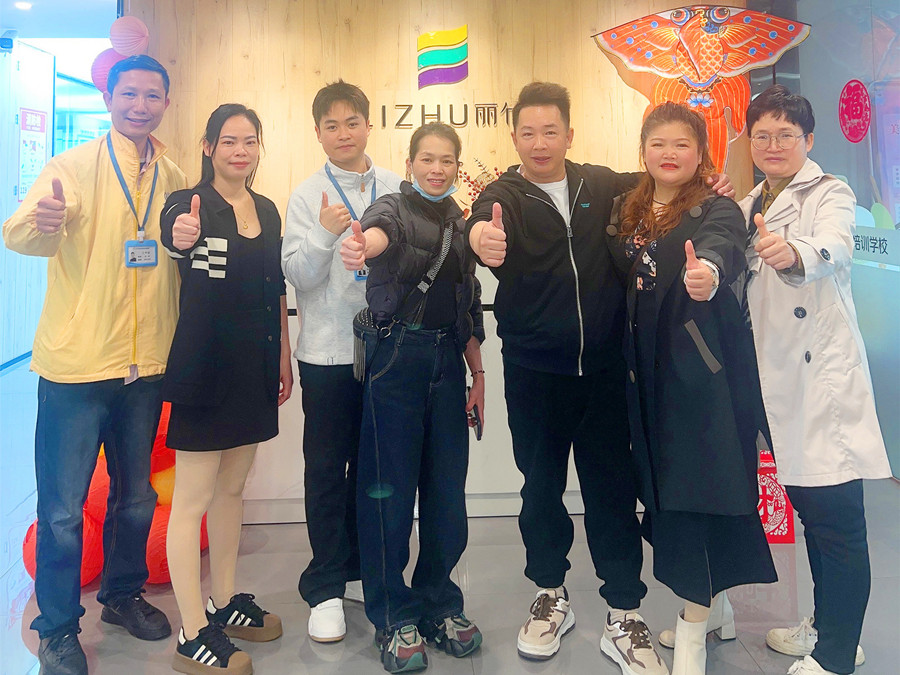 南寧美發(fā)專業(yè)學(xué)校創(chuàng)業(yè)成功學(xué)子